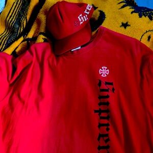 Lot of Supreme/independent t shirt and matching hat